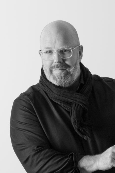 R. Sean CRAWFORD